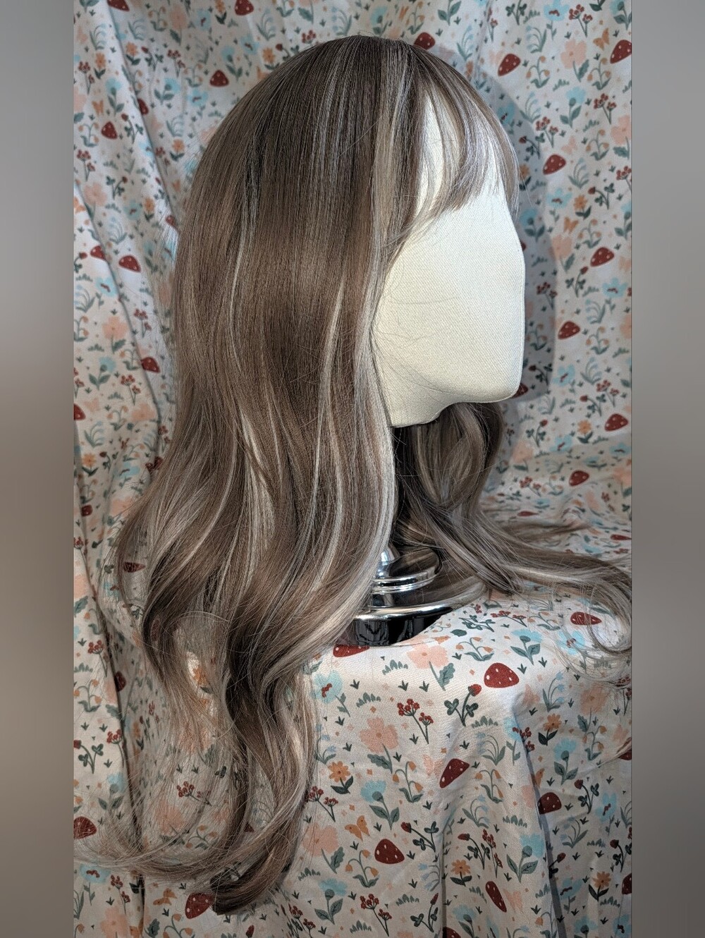 Synthetic Long Wavy Ashe Blonde Wig With Highlights Princess Cosplay Casual Wear
